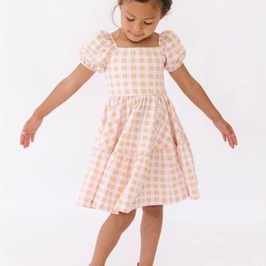Alice and Ames (Alice + Ames), size 5 adorable tartan plaid dress for girls.